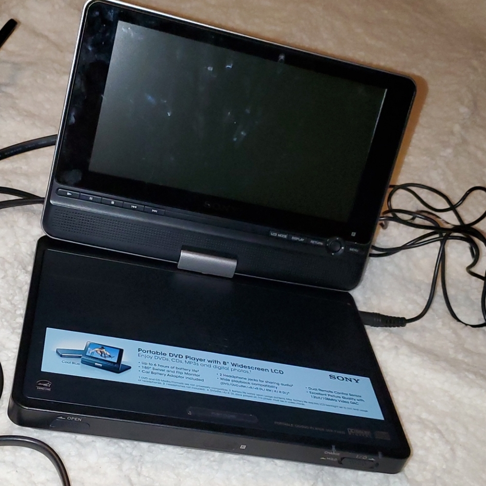Sony - Picture 3 of 6
